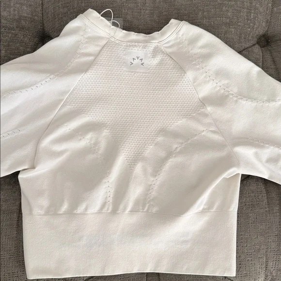 Varley seamless activewear three quarter sleeve crop top - Picture 3 of 6